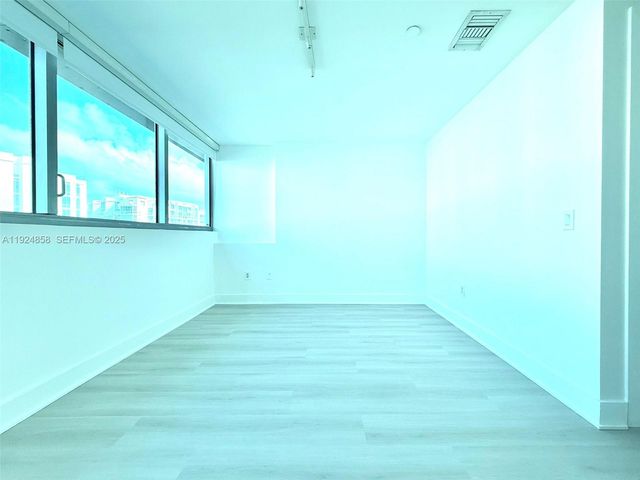 2950 NE 188th St 525, Aventura, FL 33180