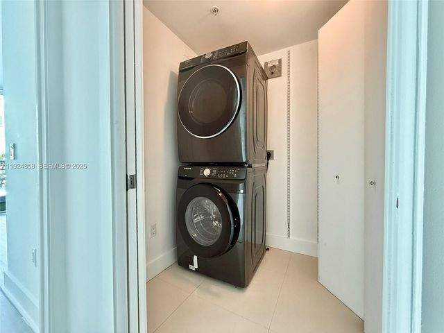 2950 NE 188th St 525, Aventura, FL 33180