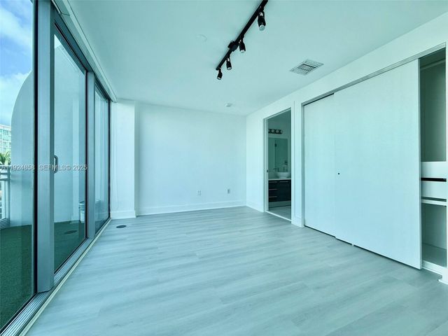 2950 NE 188th St 525, Aventura, FL 33180