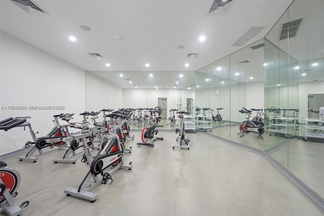 2950 NE 188th St 525, Aventura, FL 33180