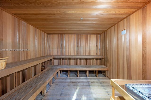 2950 NE 188th St 525, Aventura, FL 33180