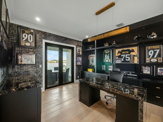 9 Bamboo Lane, Jupiter, FL 33458