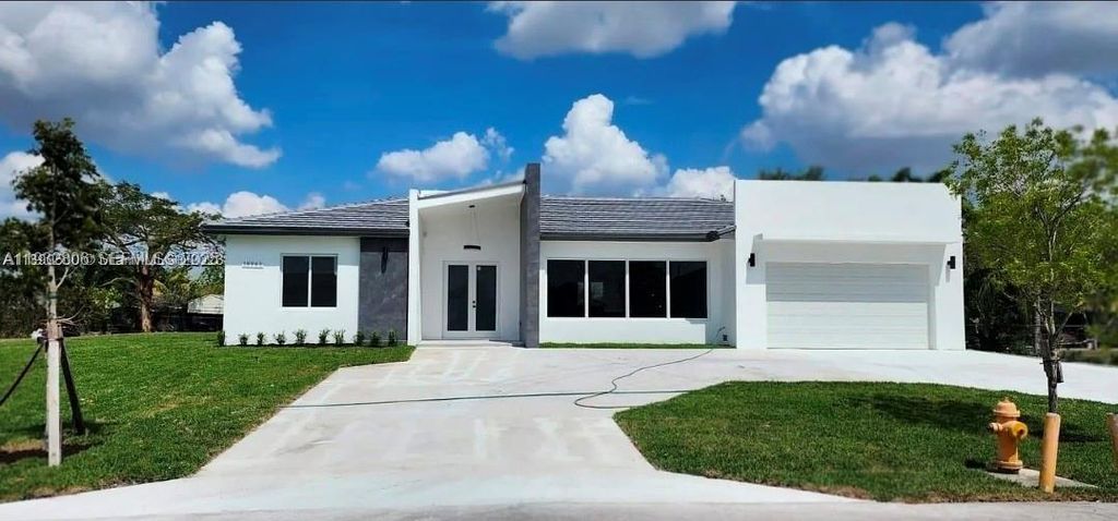 18961 SW 359th St, Homestead, FL 33034