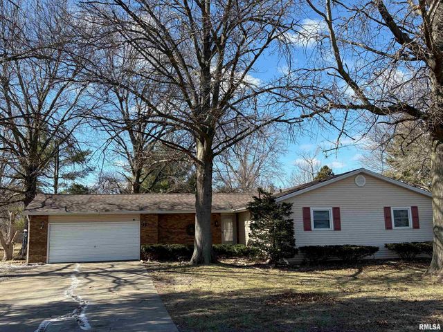 3513 S CHEROKEE Street, Taylorville, IL 62568