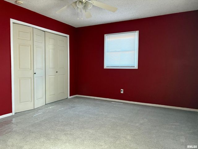 3513 S CHEROKEE Street, Taylorville, IL 62568