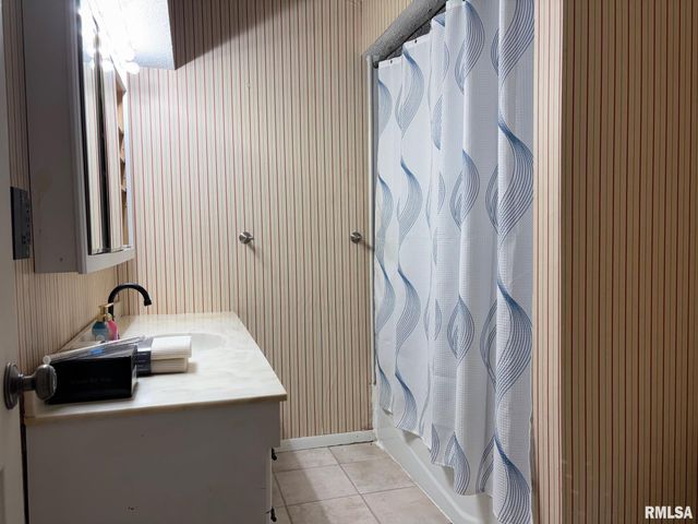 3513 S CHEROKEE Street, Taylorville, IL 62568