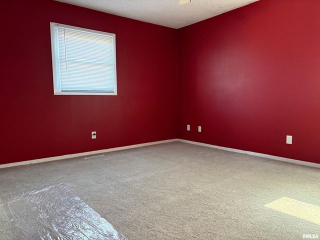 3513 S CHEROKEE Street, Taylorville, IL 62568