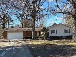 3513 S CHEROKEE Street, Taylorville, IL 62568