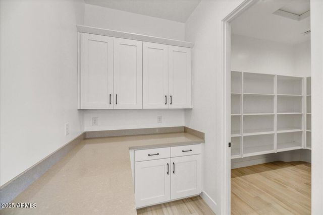 3330 W DESERT DAWN Drive, Phoenix, AZ 85083