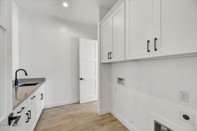 3330 W DESERT DAWN Drive, Phoenix, AZ 85083