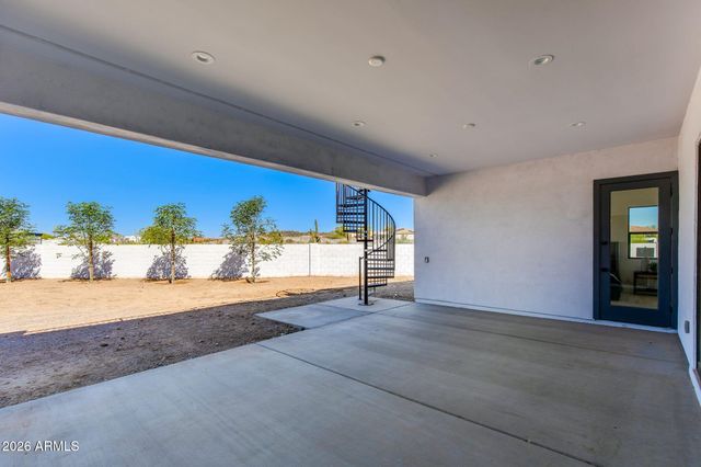 3330 W DESERT DAWN Drive, Phoenix, AZ 85083