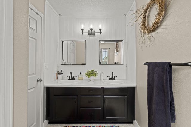 1651 SW Hewitt Avenue, Troutdale, OR 97060