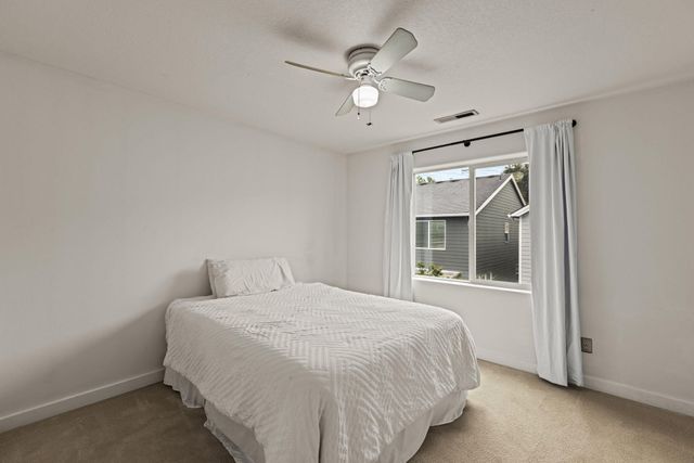 1651 SW Hewitt Avenue, Troutdale, OR 97060