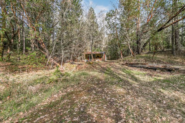 200 Hornet Lane, Grants Pass, OR 97527