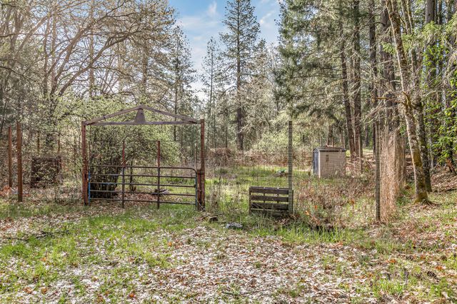 200 Hornet Lane, Grants Pass, OR 97527