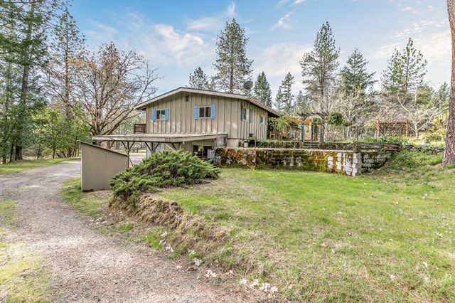 200 Hornet Lane, Grants Pass, OR 97527