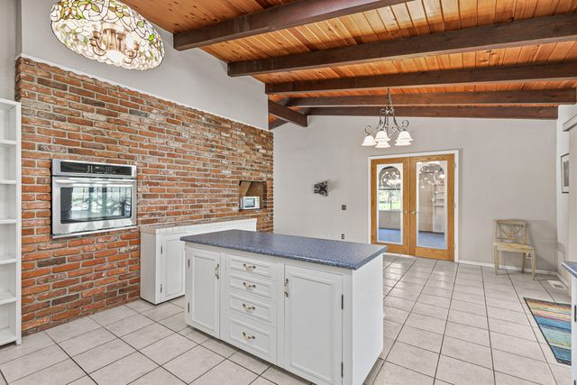 200 Hornet Lane, Grants Pass, OR 97527