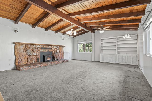 200 Hornet Lane, Grants Pass, OR 97527