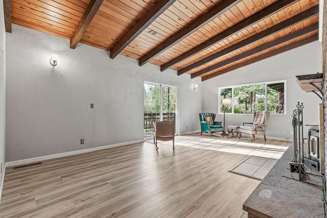 200 Hornet Lane, Grants Pass, OR 97527