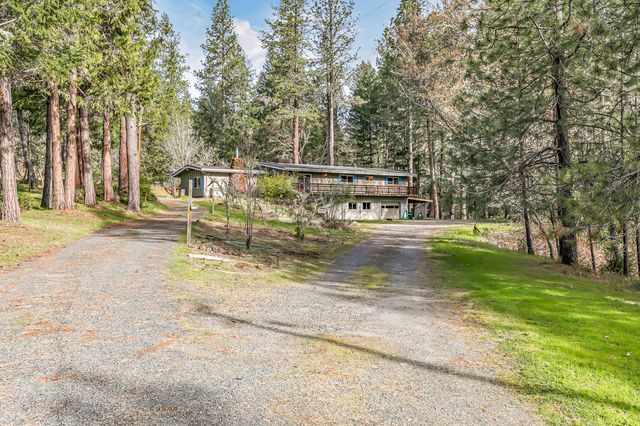 200 Hornet Lane, Grants Pass, OR 97527