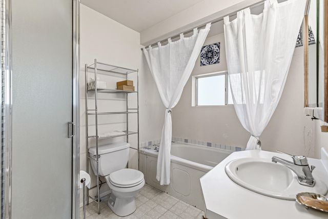 200 Hornet Lane, Grants Pass, OR 97527