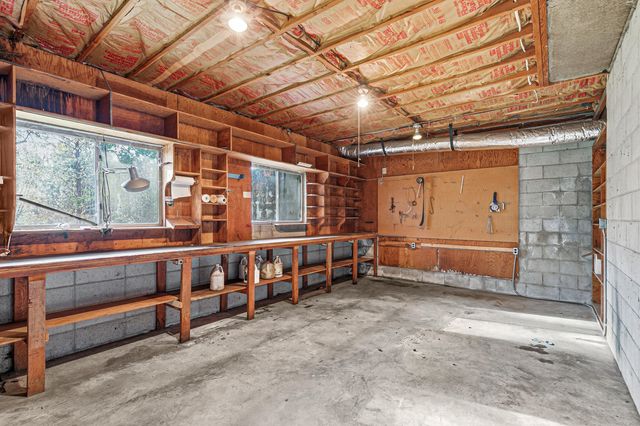 200 Hornet Lane, Grants Pass, OR 97527