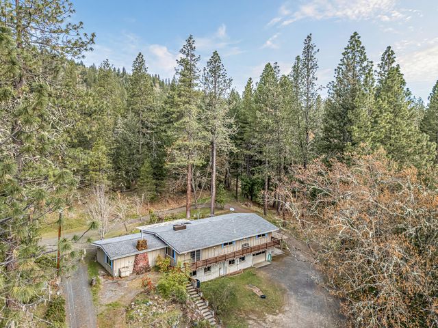200 Hornet Lane, Grants Pass, OR 97527
