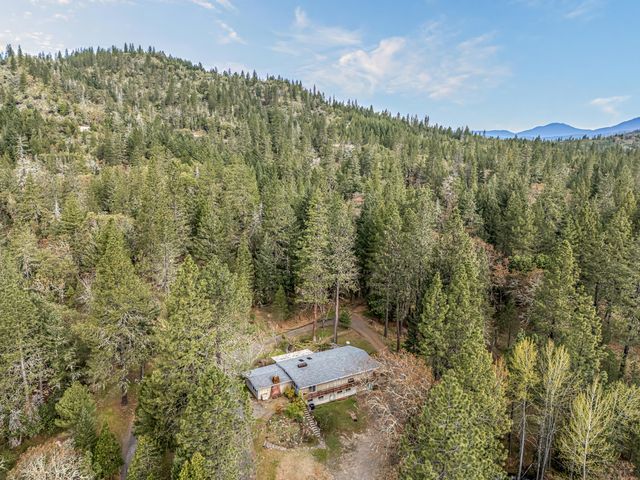 200 Hornet Lane, Grants Pass, OR 97527