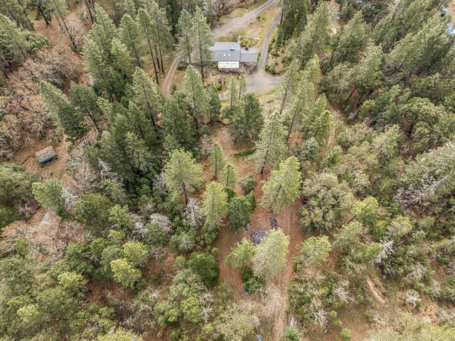 200 Hornet Lane, Grants Pass, OR 97527