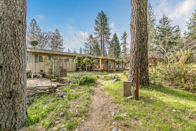 200 Hornet Lane, Grants Pass, OR 97527