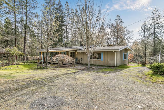 200 Hornet Lane, Grants Pass, OR 97527