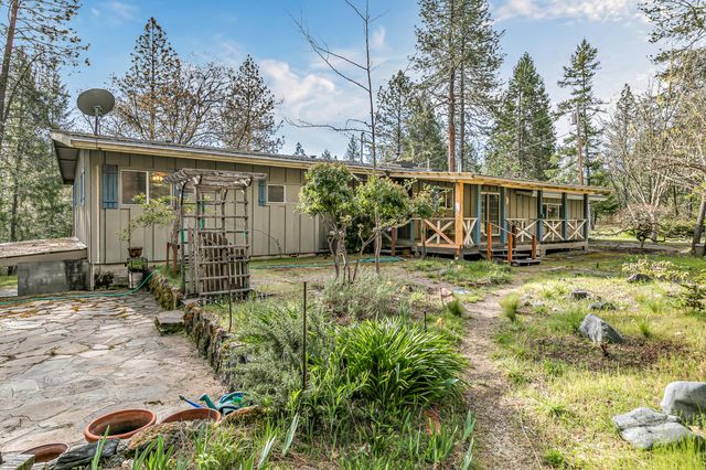 200 Hornet Lane, Grants Pass, OR 97527
