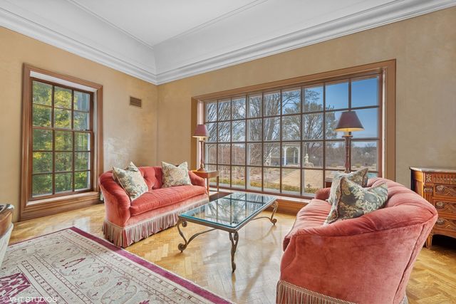 546 Oak Knoll Road, Barrington Hills, IL 60010