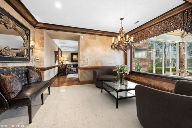 546 Oak Knoll Road, Barrington Hills, IL 60010