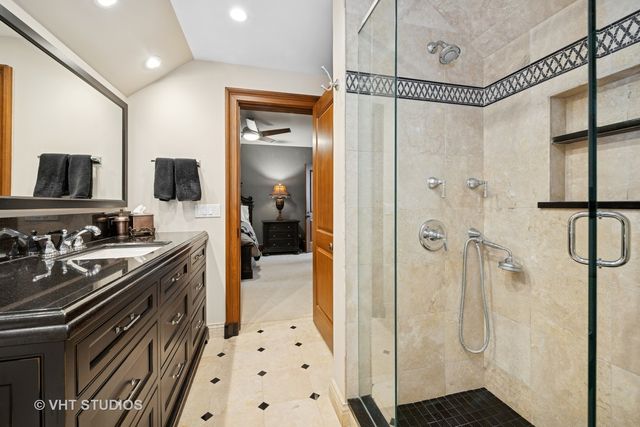 546 Oak Knoll Road, Barrington Hills, IL 60010