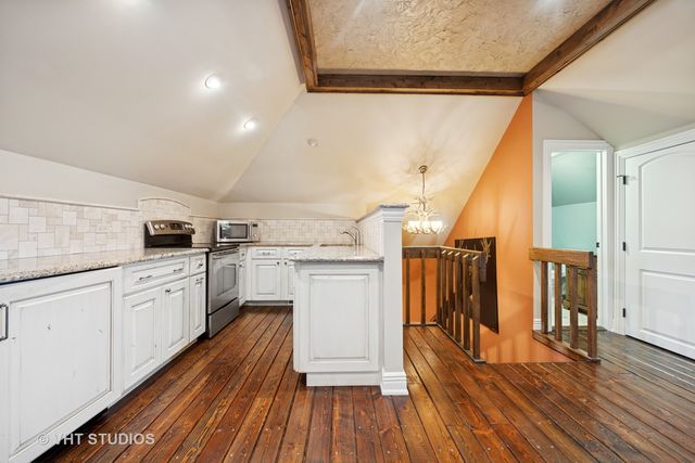 546 Oak Knoll Road, Barrington Hills, IL 60010