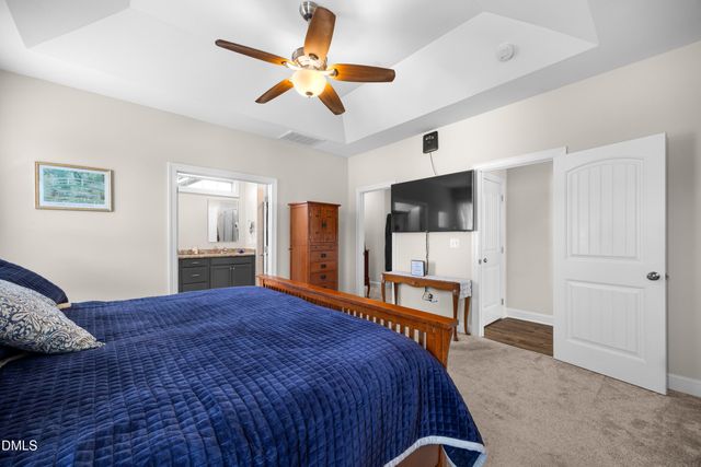 33 Village Walk Drive, Chapel Hill, NC 27517