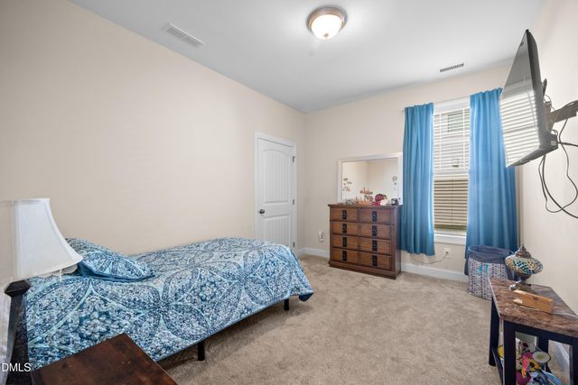 33 Village Walk Drive, Chapel Hill, NC 27517