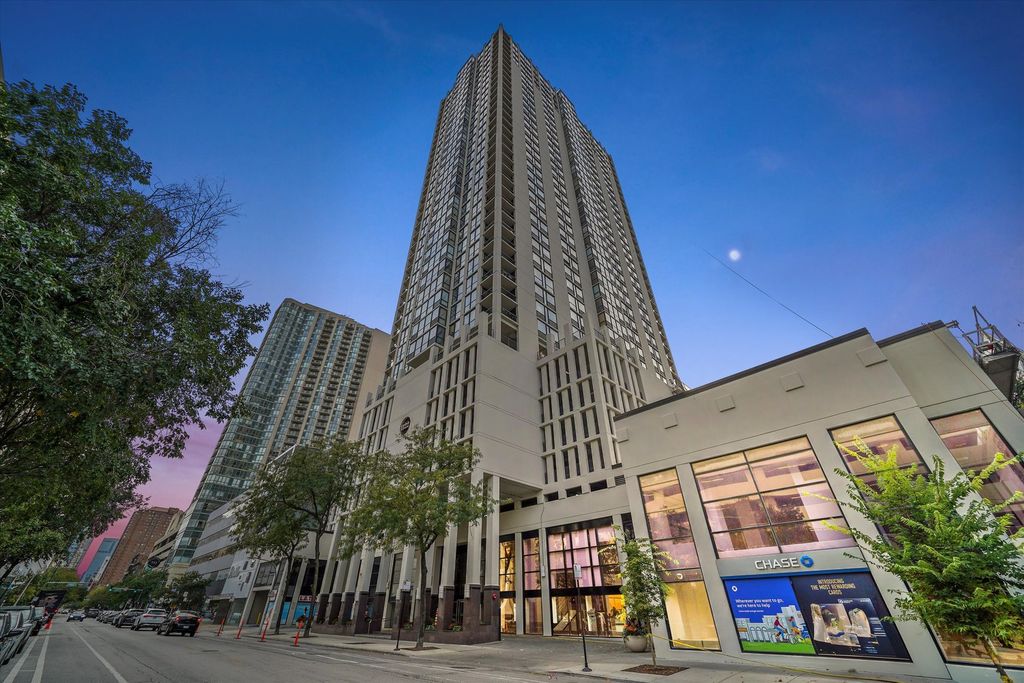 1122 N Clark Street 2202, Chicago, IL 60610 — exterior