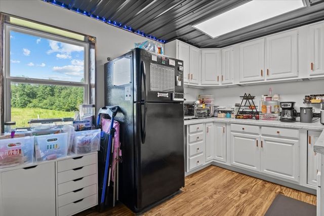 5460 Sulphur Creek Rd, Big Sandy, TN 38221