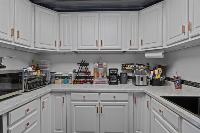 5460 Sulphur Creek Rd, Big Sandy, TN 38221