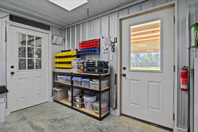 5460 Sulphur Creek Rd, Big Sandy, TN 38221