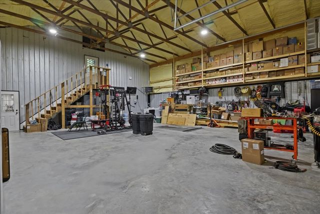 5460 Sulphur Creek Rd, Big Sandy, TN 38221