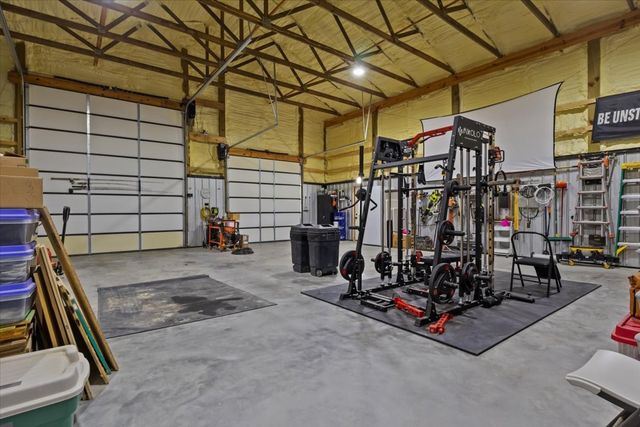 5460 Sulphur Creek Rd, Big Sandy, TN 38221