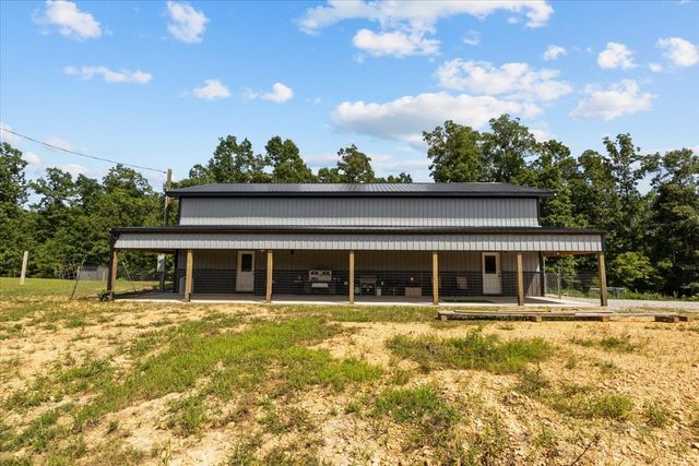 5460 Sulphur Creek Rd, Big Sandy, TN 38221