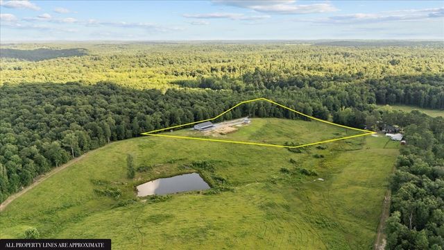 5460 Sulphur Creek Rd, Big Sandy, TN 38221