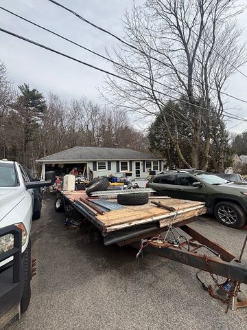 7 Wildwood Rd, Holden, MA 01520