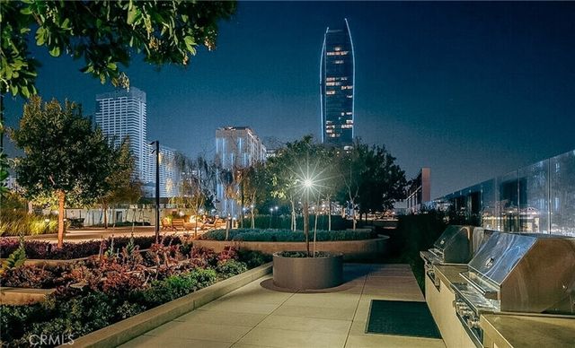 899 Francisco 1711, Los Angeles, CA 90017