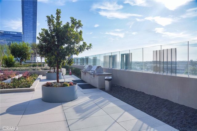 899 Francisco 1711, Los Angeles, CA 90017