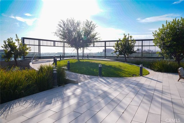 899 Francisco 1711, Los Angeles, CA 90017